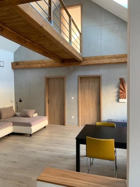 バラトンフレド Loft Piheno Es Wellness Hazヴィラ エクステリア 写真